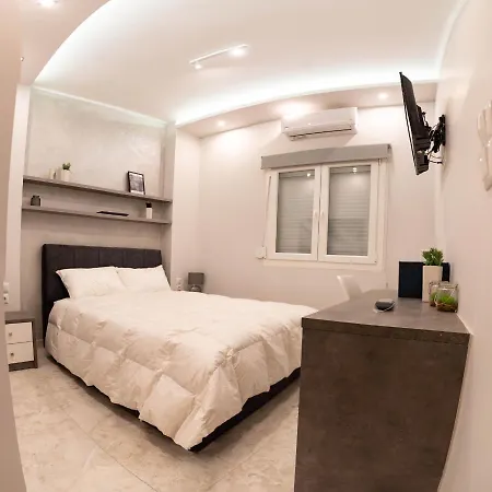 C.3 Anemone Lux_apartment アパート テッサロニキ